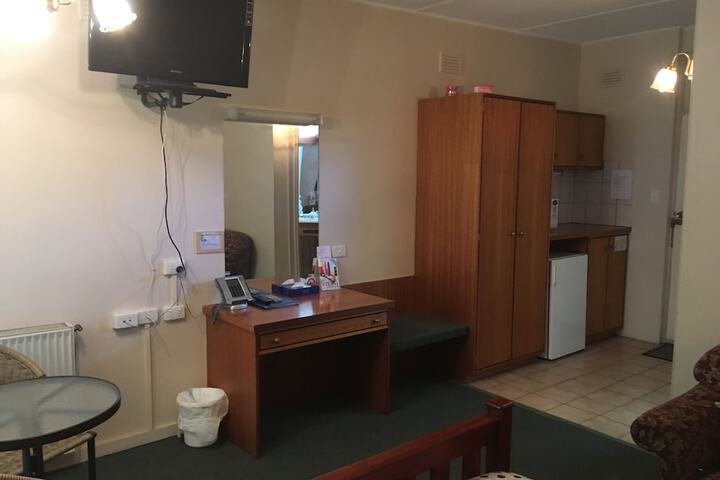 Room 10 of 36