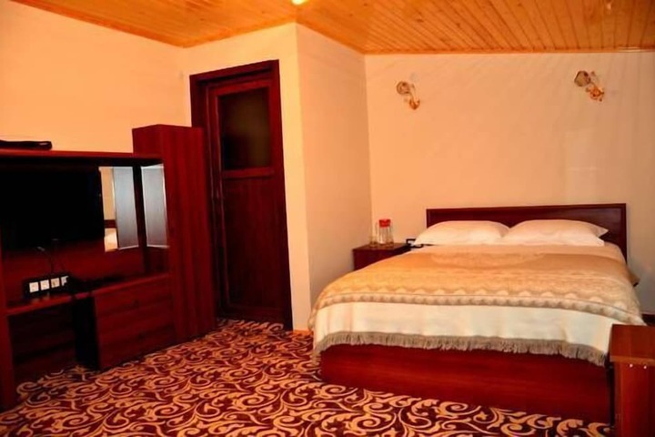Room 2 of 14