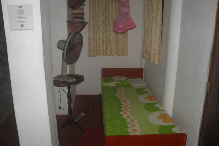 Room 21 of 49