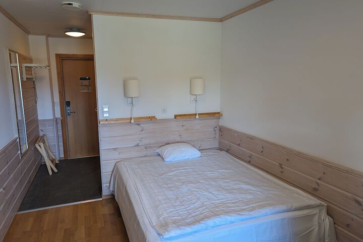 Room 11 of 25
