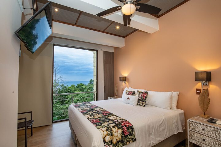 Room 40 of 206