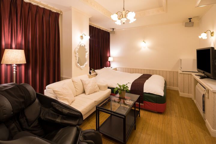 Room 6 of 26
