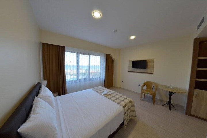 Room 3 of 24
