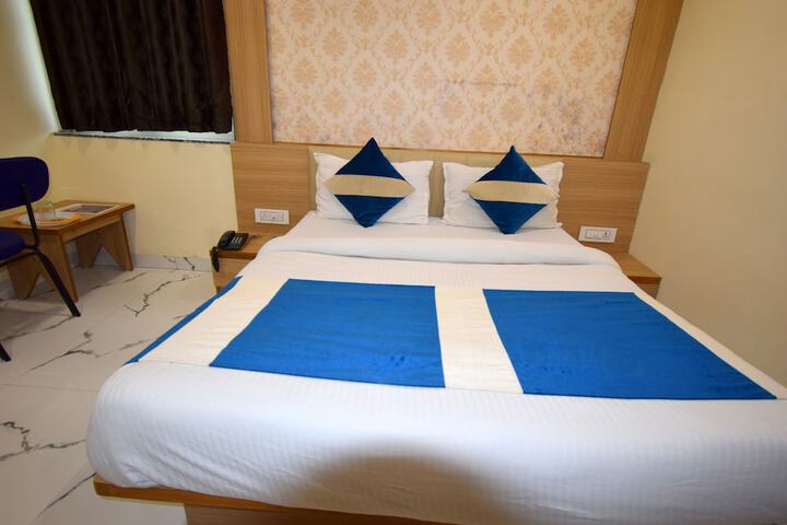 Room 33 of 54