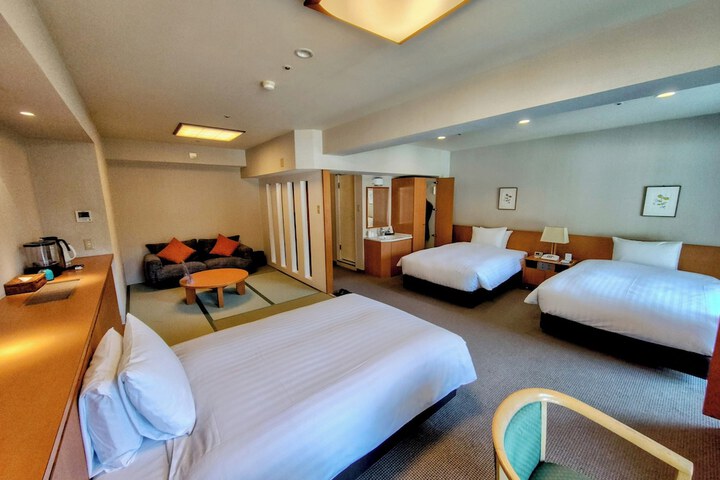 Room 26 of 67