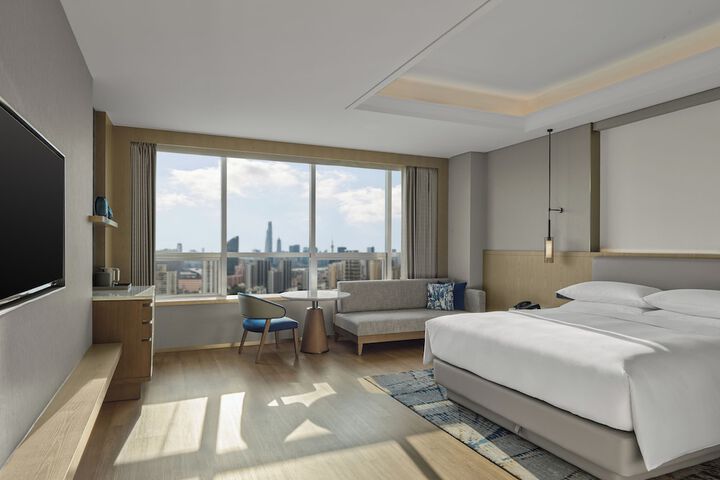 Room 10 of 52