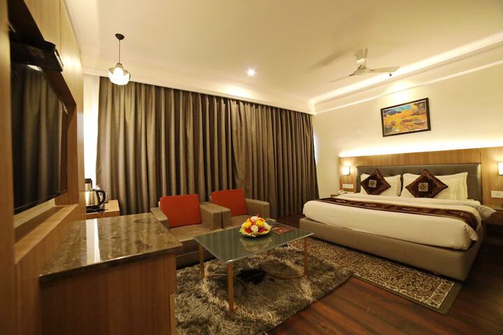 Room 22 of 100
