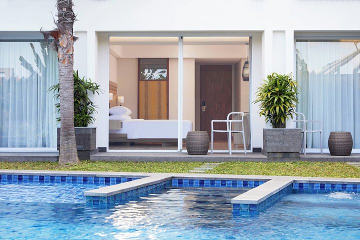 Pool 36 of 61