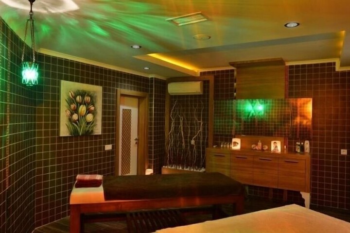 Spa 18 of 26