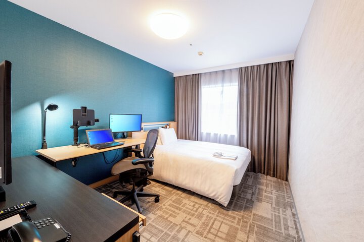 Room 19 of 125