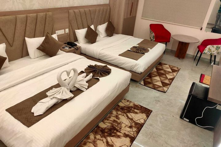 Room 7 of 15