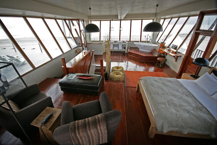Room 4 of 40