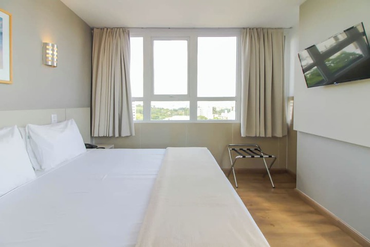 Room 19 of 118