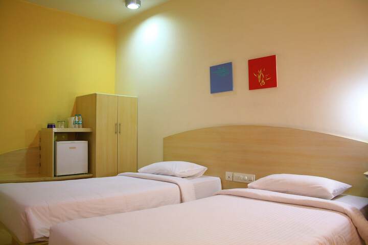 Room 11 of 62