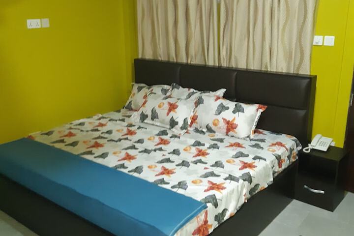Room 11 of 25