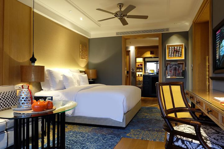Room 17 of 221