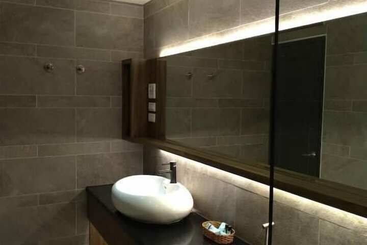 Room 15 of 21
