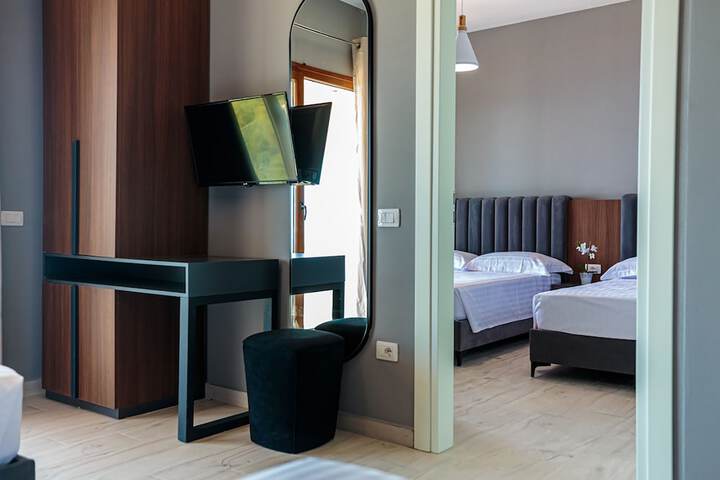Room 28 of 111