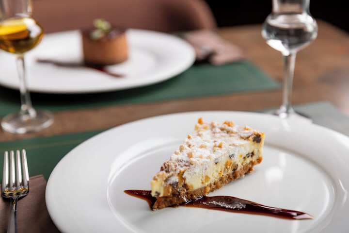 Dining 86 of 133