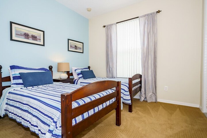 Room 19 of 28