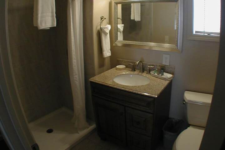 Room 32 of 43