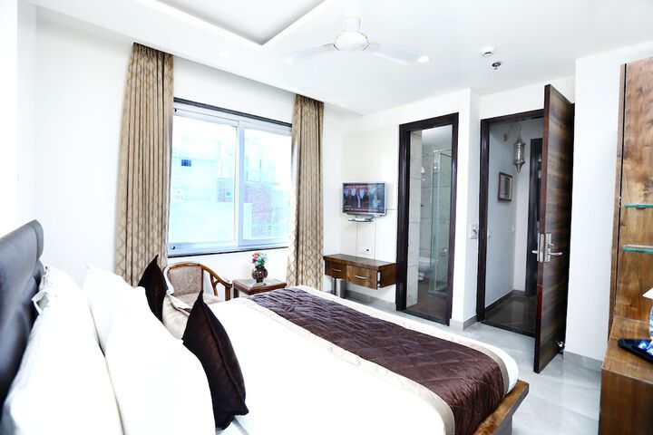 Room 21 of 53