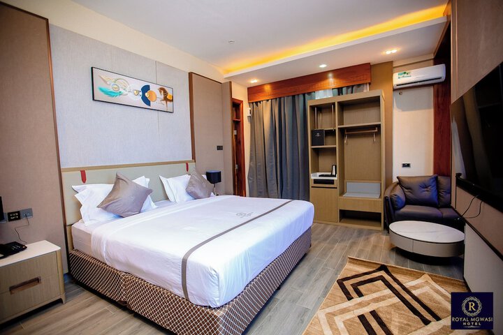 Room 37 of 79