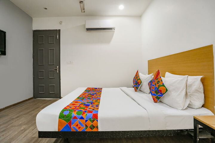 Room 20 of 35