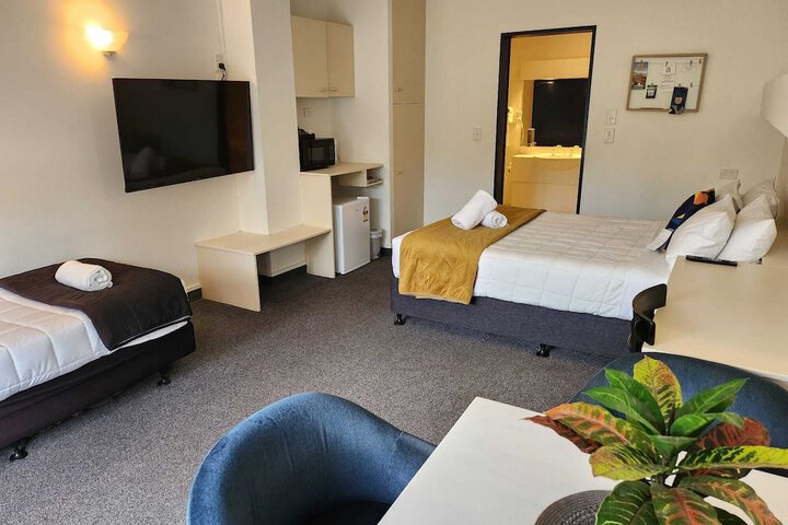 Room 17 of 53