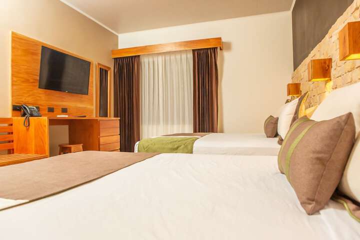 Room 12 of 166