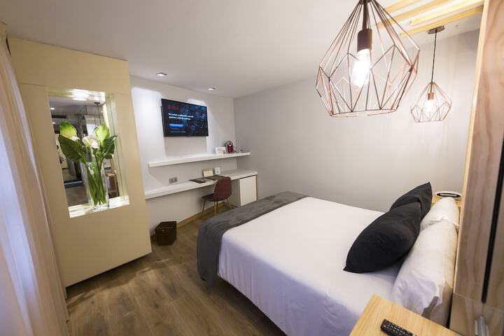Room 4 of 35
