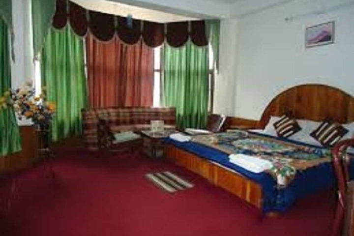 Room 10 of 20