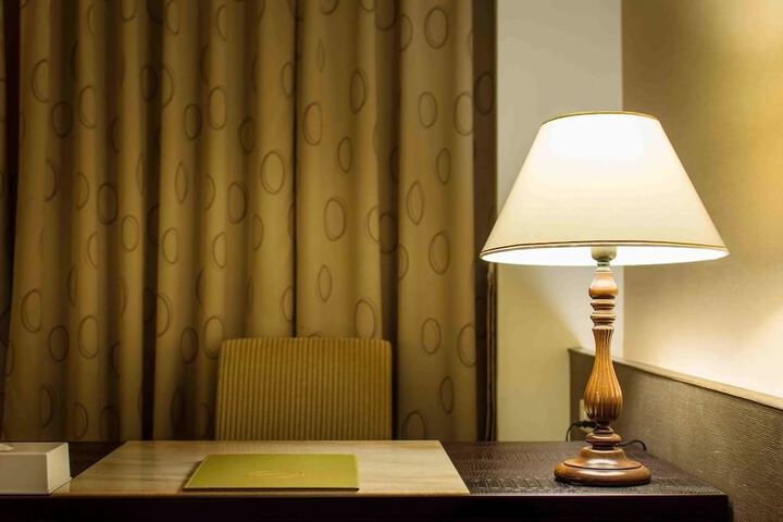 Room 8 of 72