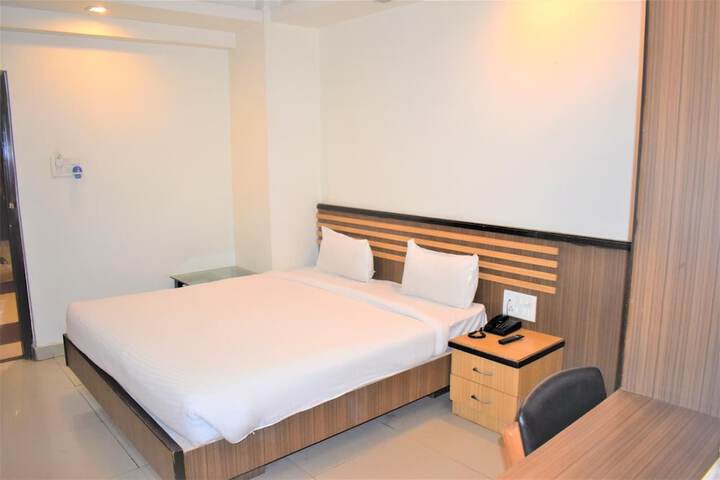 Room 14 of 27
