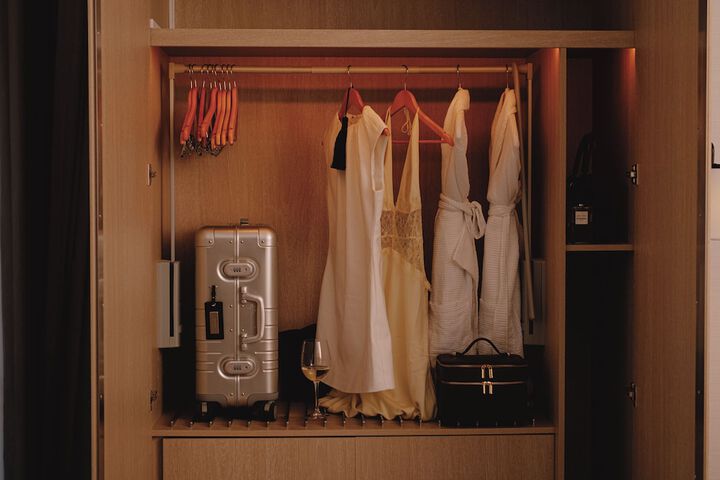 Room 26 of 106