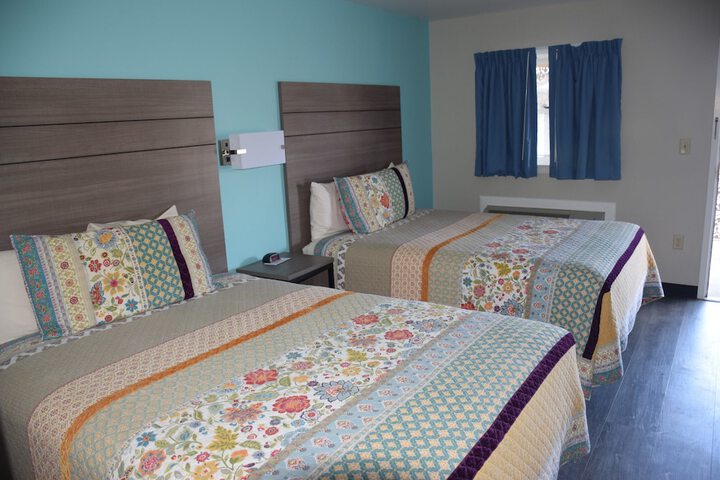 2 Queen Beds (4 of 7)