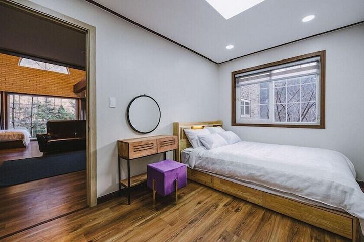 Room 52 of 120