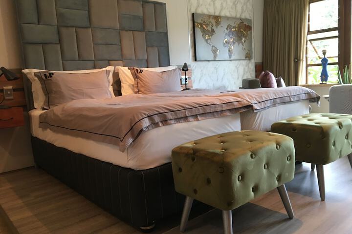 Room 34 of 175
