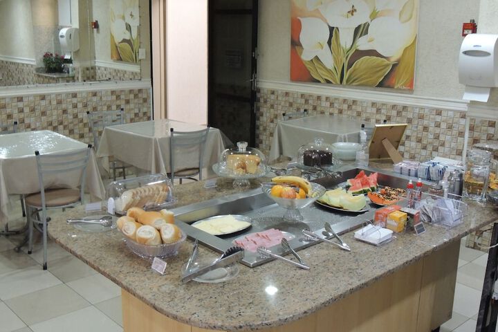 Dining 97 of 107