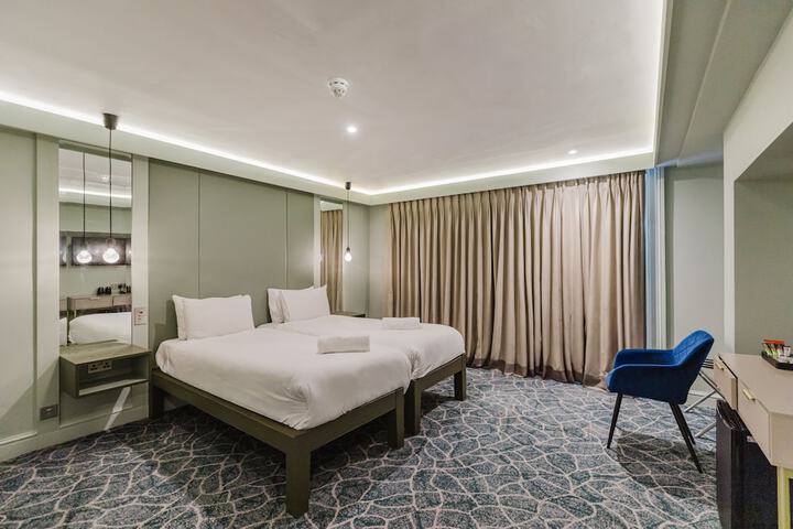 Room 199 of 263