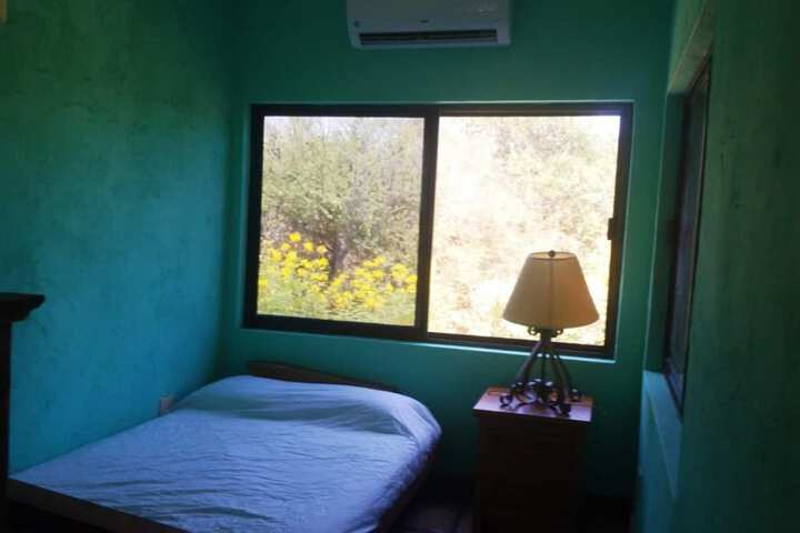 Room 2 of 10