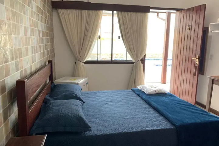 Room 2 of 11