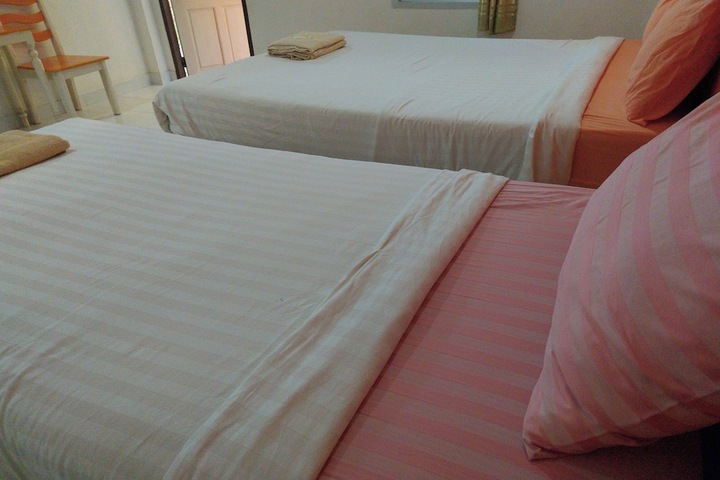 Room 3 of 47