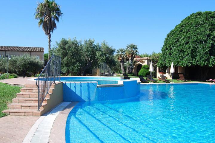 Pool 3 of 10