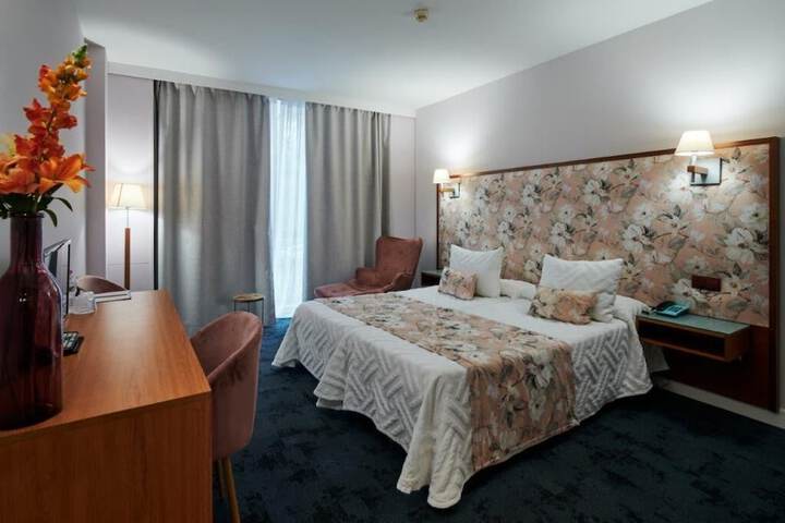 Room 85 of 186