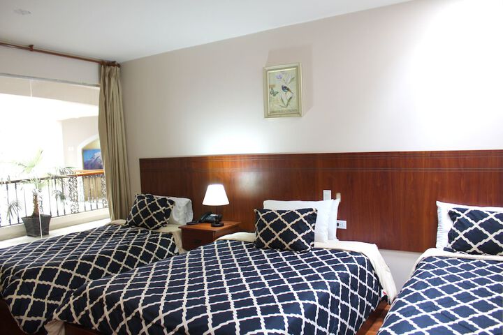 Room 28 of 61