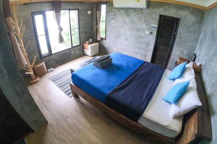 Room 21 of 40