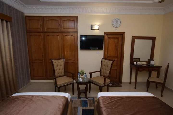 Room 21 of 48