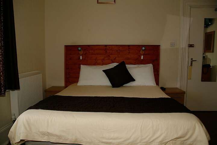 Room 12 of 39