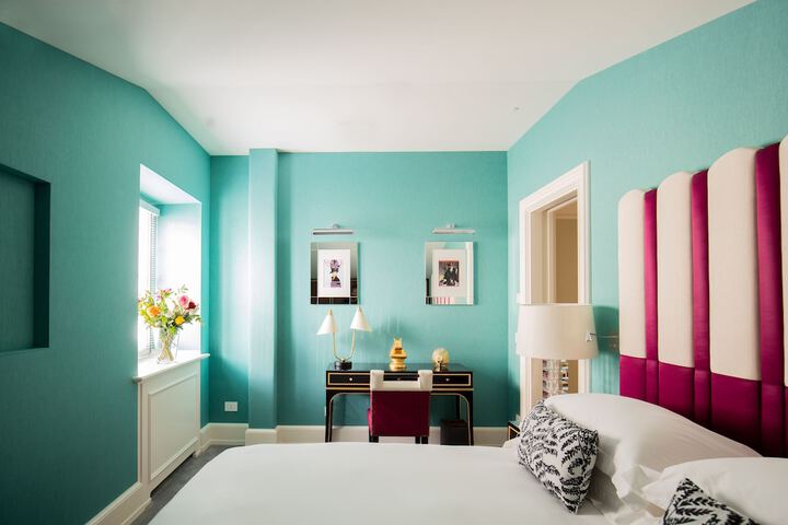 Room 15 of 106
